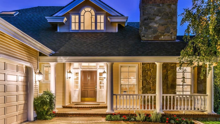 Welcome Home. 3086 Stonegate. Front Porch. .jpg